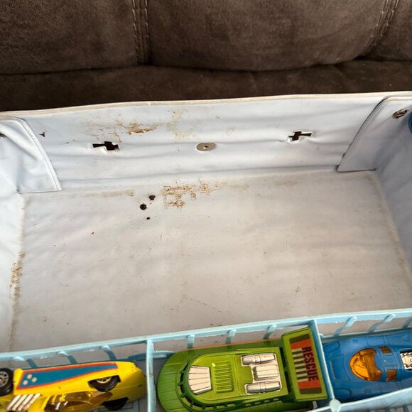 Matchbox Carry Case With Die-Cast Cars - Pre-Owned Vintage Collection - Picture 6 of 7